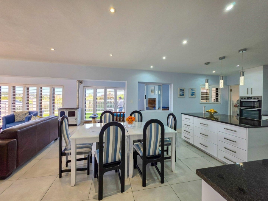 3 Bedroom Property for Sale in Stilbaai Western Cape